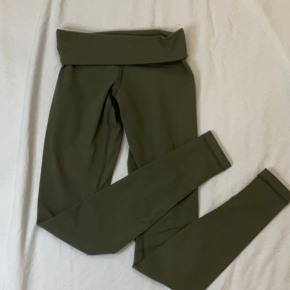 Lululemon Athletica Leggings | Hunter Green | Tights | Size 4 | Roll down waist - Picture 4 of 7